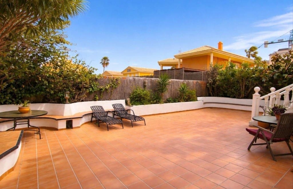 5 quarto Moradia para venda em La Manga del Mar Menor com garagem - 460 000 € (Ref: 9701512)