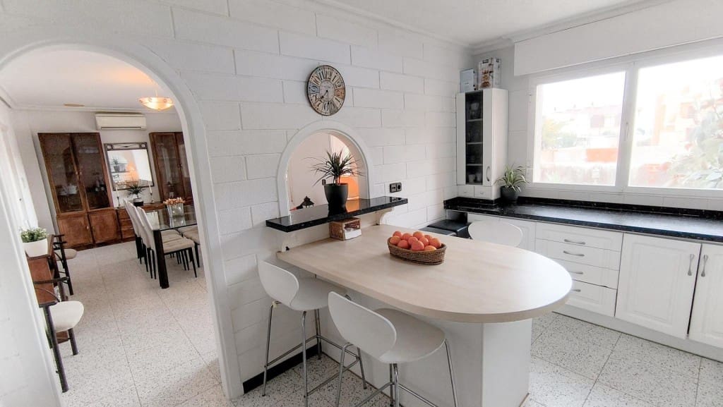 5 quarto Moradia para venda em La Manga del Mar Menor com garagem - 460 000 € (Ref: 9701512)