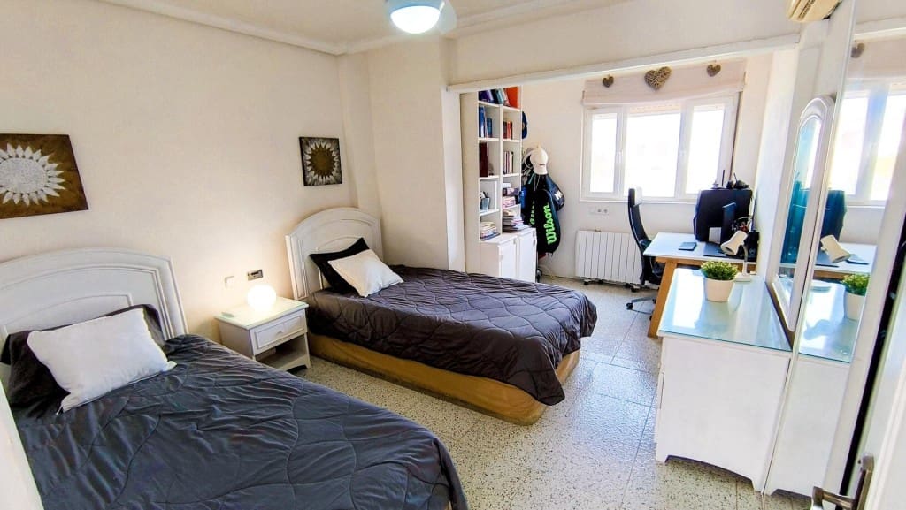 5 quarto Moradia para venda em La Manga del Mar Menor com garagem - 460 000 € (Ref: 9701512)