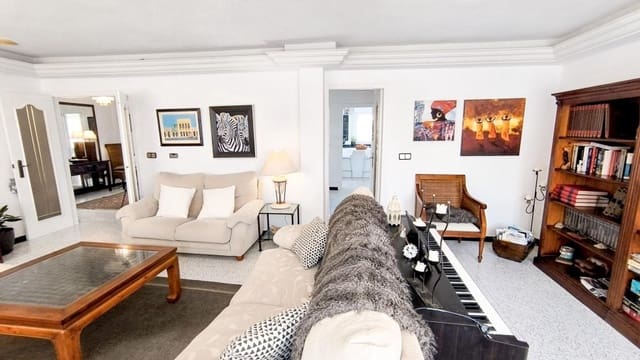 5 quarto Moradia para venda em La Manga del Mar Menor com garagem - 460 000 € (Ref: 9701512)