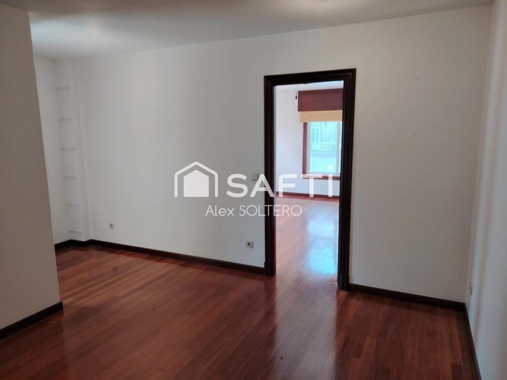 Office for rent in Vigo - € 450 (Ref: 9701514)