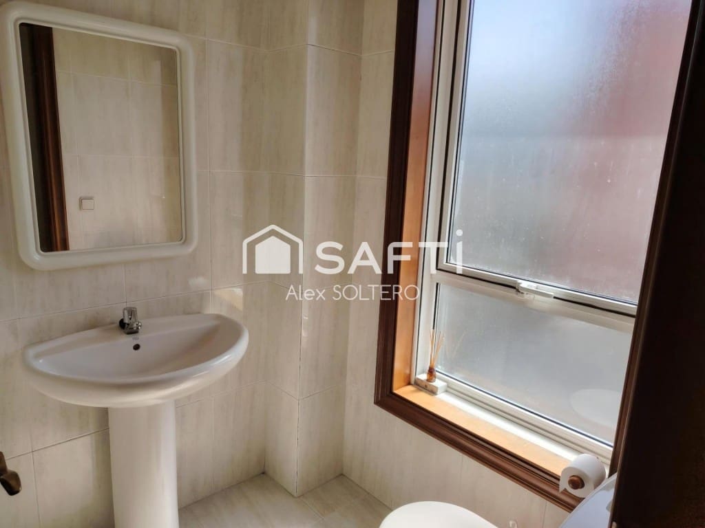 Office for rent in Vigo - € 450 (Ref: 9701514)