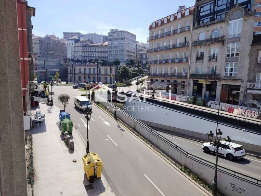Office for rent in Vigo - € 450 (Ref: 9701514)