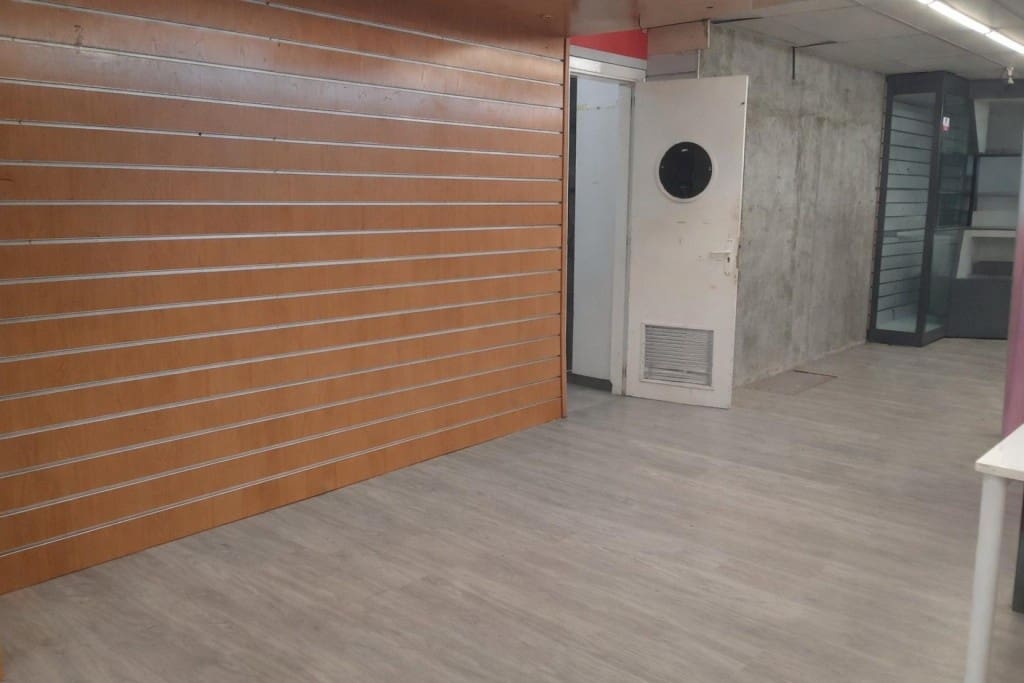 Local Commercial à vendre à Barcelone ville - 399 000 € (Ref: 9701516)