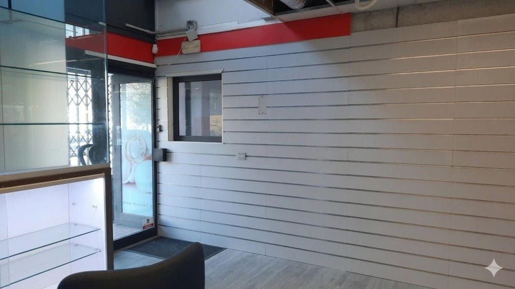 Local Commercial à vendre à Barcelone ville - 399 000 € (Ref: 9701516)