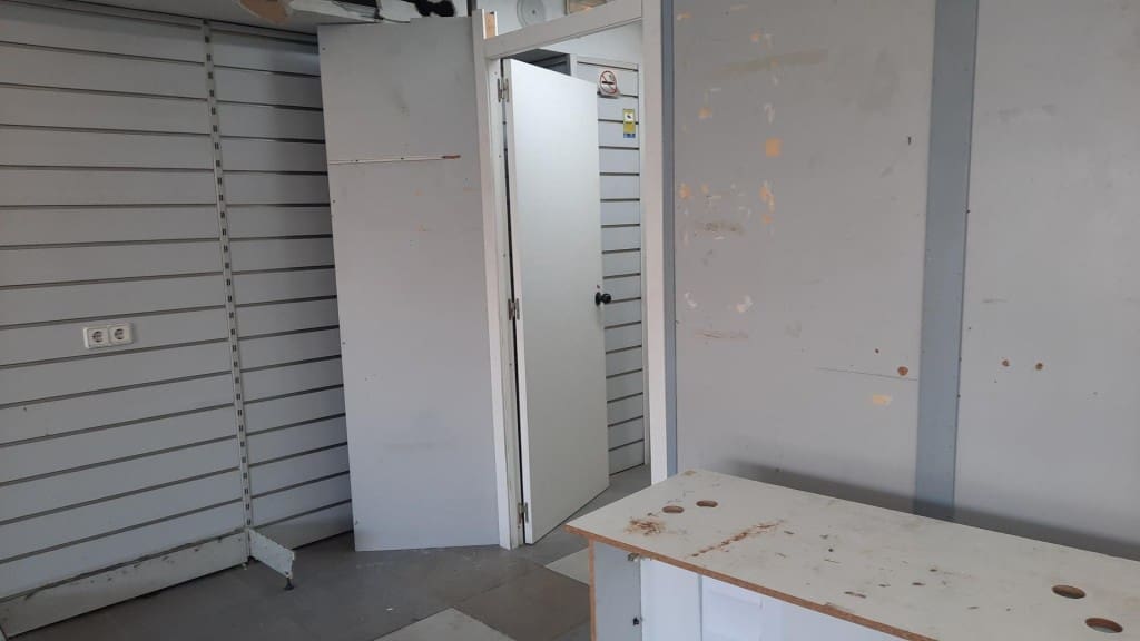 Local Commercial à vendre à Barcelone ville - 399 000 € (Ref: 9701516)