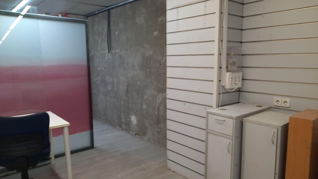 Local Commercial à vendre à Barcelone ville - 399 000 € (Ref: 9701516)