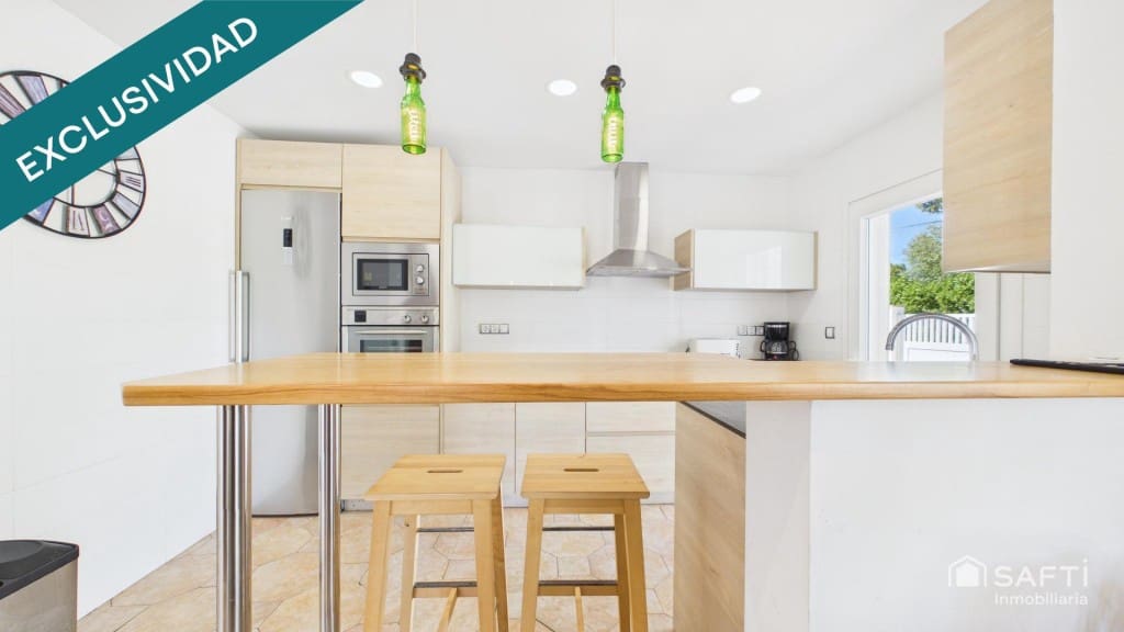 4 bedroom Villa for sale in Ca'n Picafort with pool - € 727,000 (Ref: 9711876)