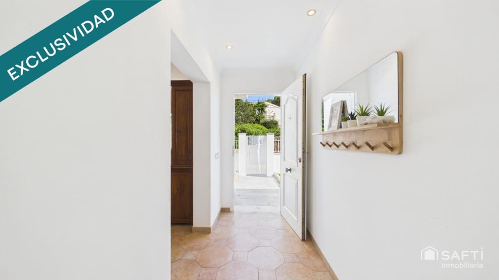 4 bedroom Villa for sale in Ca'n Picafort with pool - € 727,000 (Ref: 9711876)