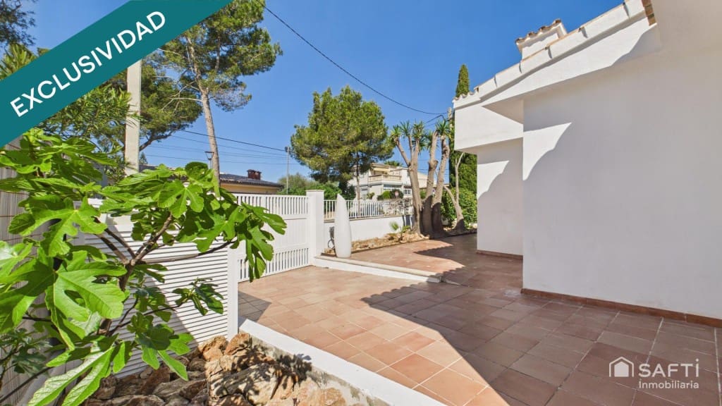 4 bedroom Villa for sale in Ca'n Picafort with pool - € 727,000 (Ref: 9711876)