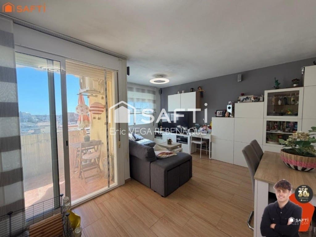 2 bedroom Apartment for sale in Sant Feliu de Codines - € 199,900 (Ref: 9711877)