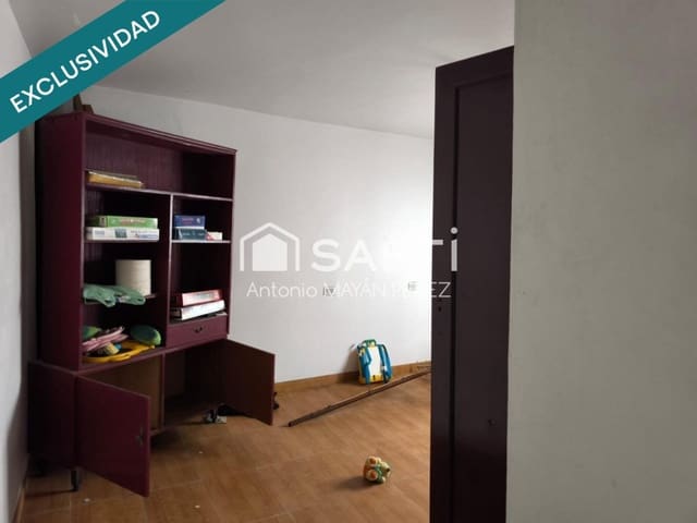 3 quarto Moradia em Banda para venda em Ribeira - 65 000 € (Ref: 9711879)