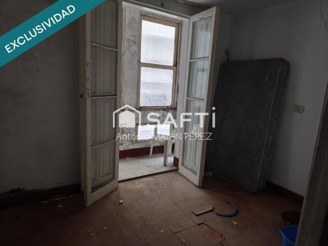 3 quarto Moradia em Banda para venda em Ribeira - 65 000 € (Ref: 9711879)