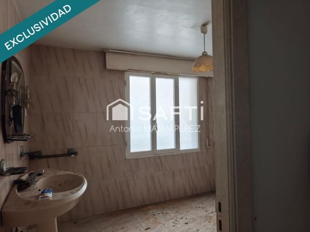 3 quarto Moradia em Banda para venda em Ribeira - 65 000 € (Ref: 9711879)