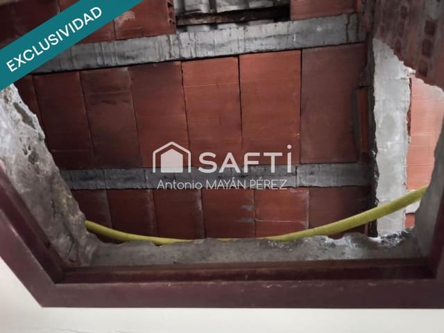 3 quarto Moradia em Banda para venda em Ribeira - 65 000 € (Ref: 9711879)