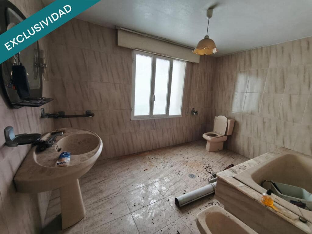 3 bedroom Terraced Villa for sale in Ribeira - € 65,000 (Ref: 9711879)