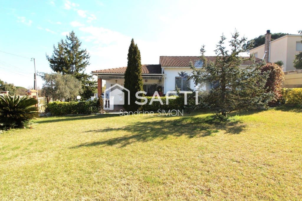 4 soveværelse Villa til salg i Macanet de la Selva - € 315.000 (Ref: 9711881)