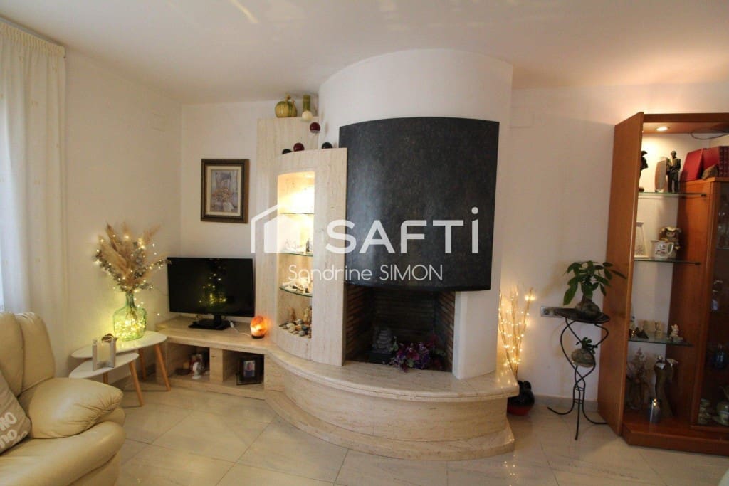 4 soveværelse Villa til salg i Macanet de la Selva - € 315.000 (Ref: 9711881)