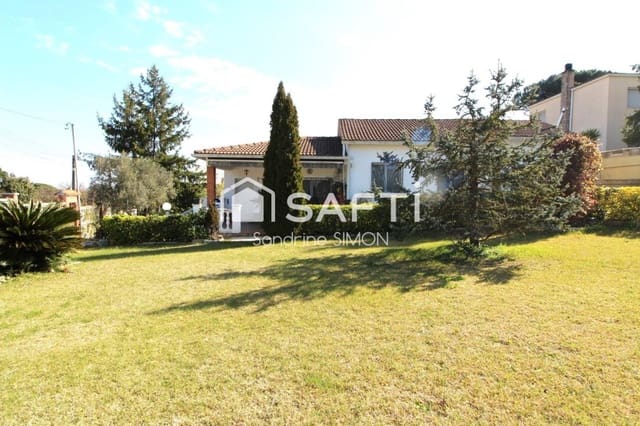 4 soveværelse Villa til salg i Maçanet de la Selva - € 315.000 (Ref: 9711881)