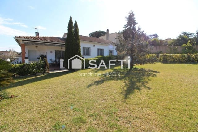 4 soveværelse Villa til salg i Maçanet de la Selva - € 315.000 (Ref: 9711881)