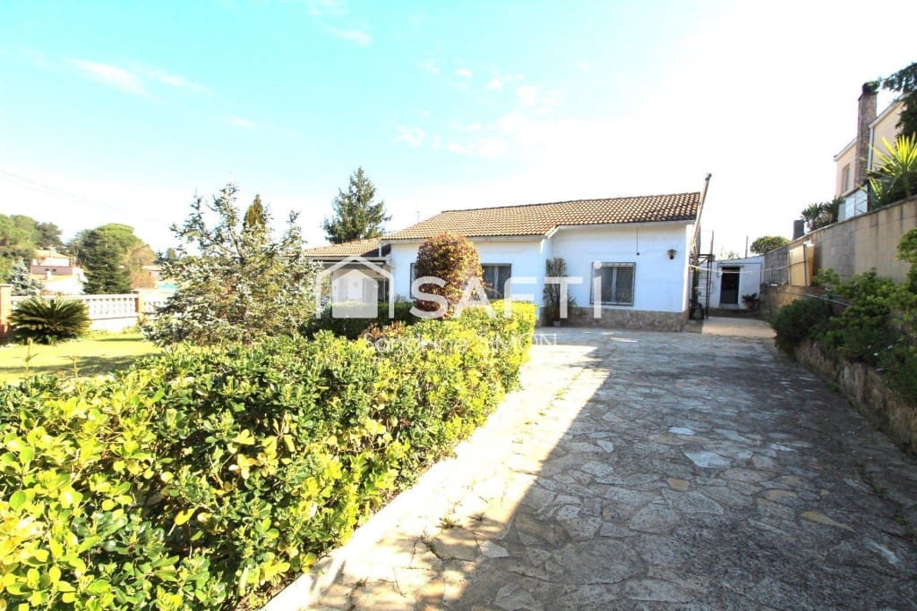 4 soveværelse Villa til salg i Macanet de la Selva - € 315.000 (Ref: 9711881)