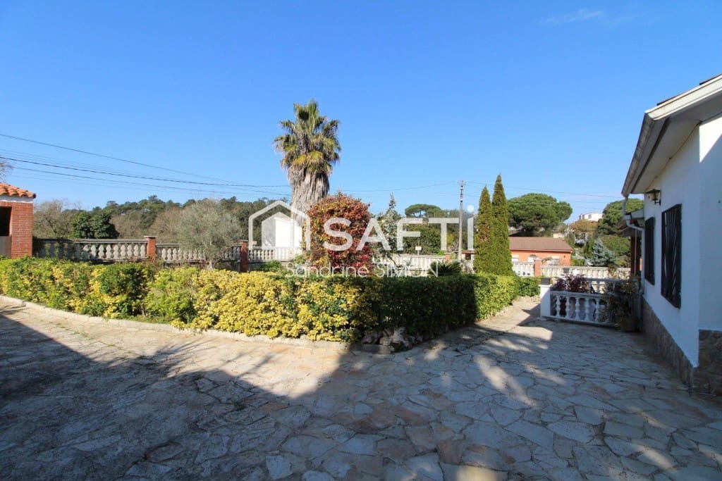 4 soveværelse Villa til salg i Macanet de la Selva - € 315.000 (Ref: 9711881)