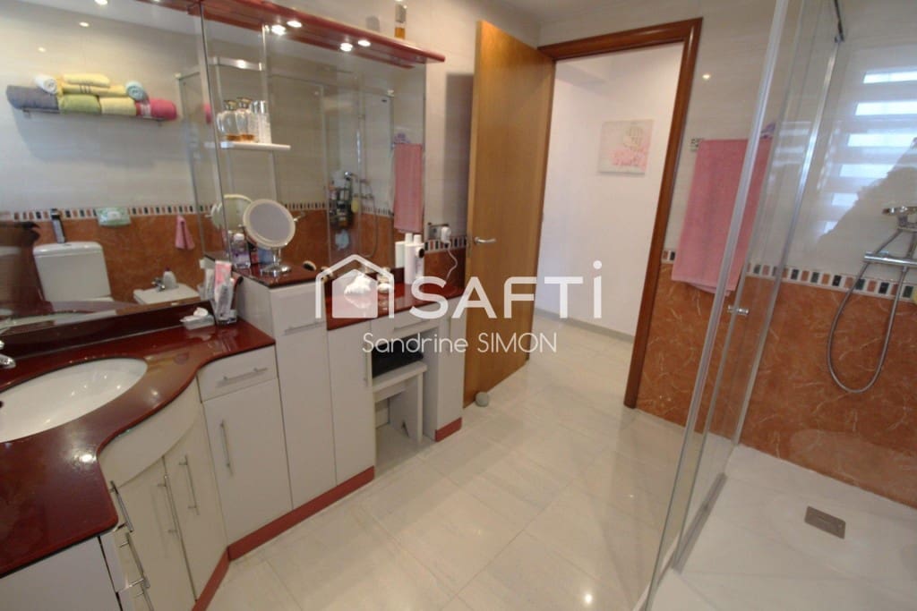 4 soveværelse Villa til salg i Macanet de la Selva - € 315.000 (Ref: 9711881)