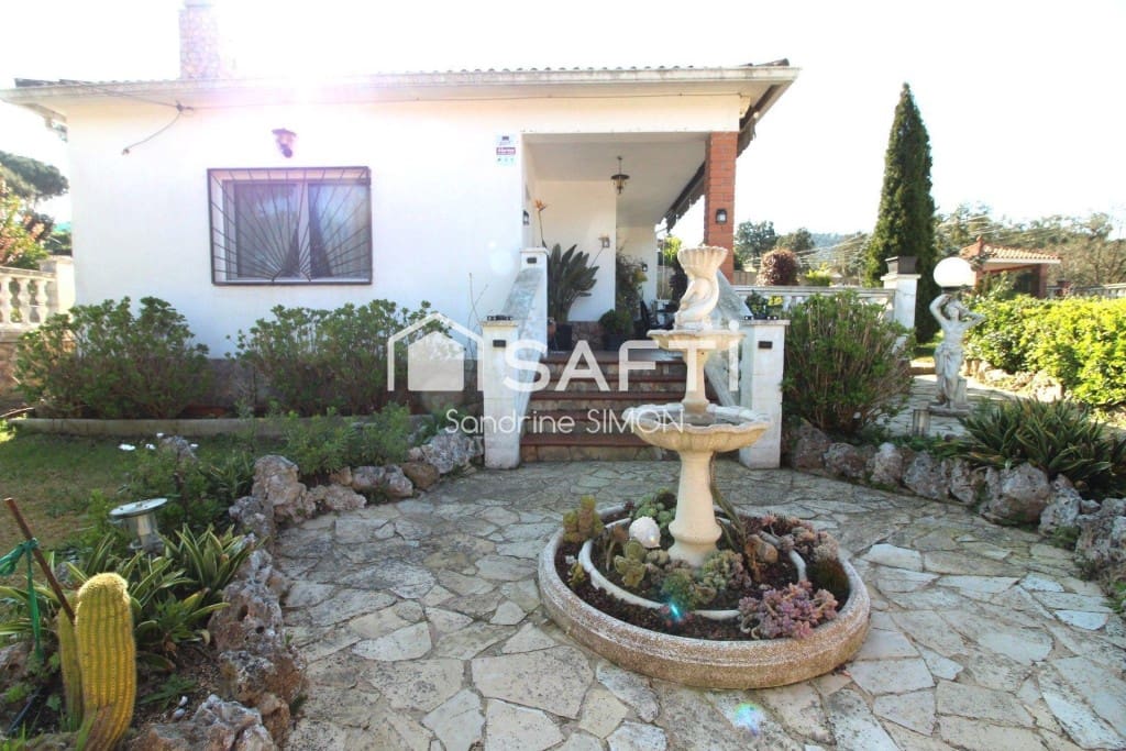 4 soveværelse Villa til salg i Macanet de la Selva - € 315.000 (Ref: 9711881)