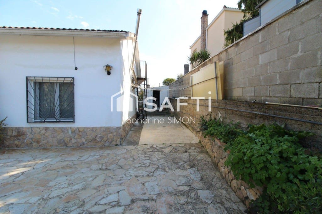 4 soveværelse Villa til salg i Macanet de la Selva - € 315.000 (Ref: 9711881)