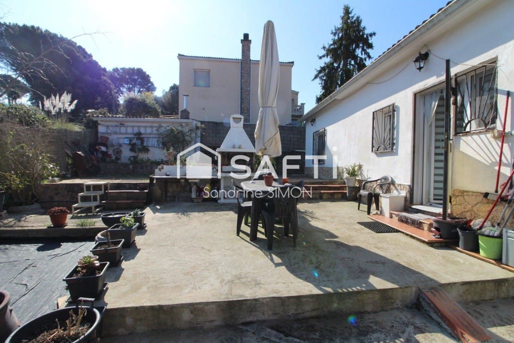 4 soveværelse Villa til salg i Macanet de la Selva - € 315.000 (Ref: 9711881)