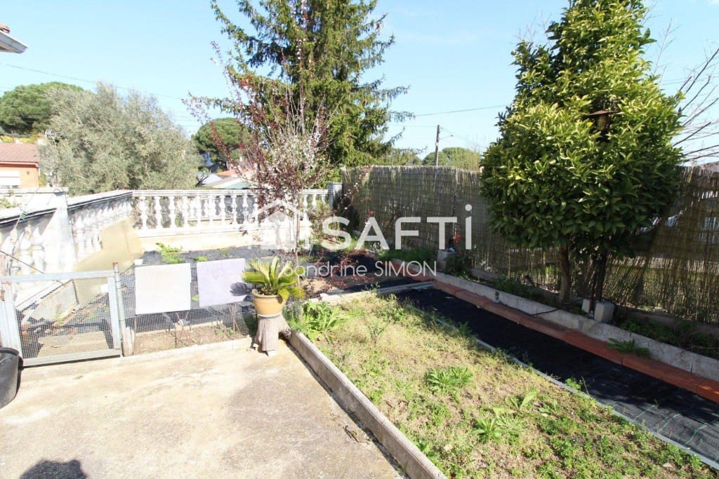 4 soveværelse Villa til salg i Macanet de la Selva - € 315.000 (Ref: 9711881)