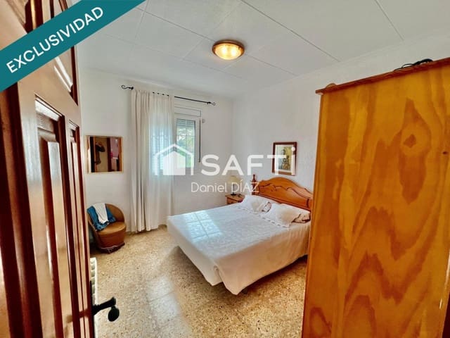 4 quarto Moradia para venda em Riudarenes com piscina garagem - 265 000 € (Ref: 9711882)