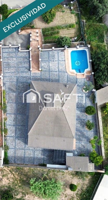 4 quarto Moradia para venda em Riudarenes com piscina garagem - 265 000 € (Ref: 9711882)