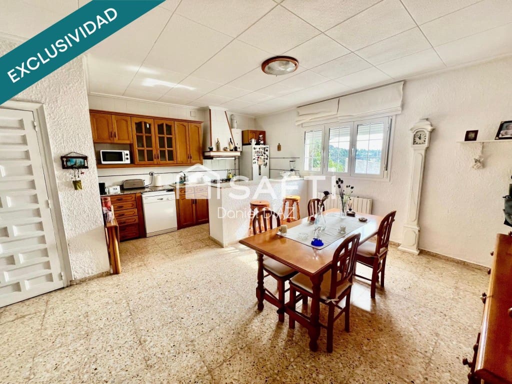 4 quarto Moradia para venda em Riudarenes com piscina garagem - 265 000 € (Ref: 9711882)