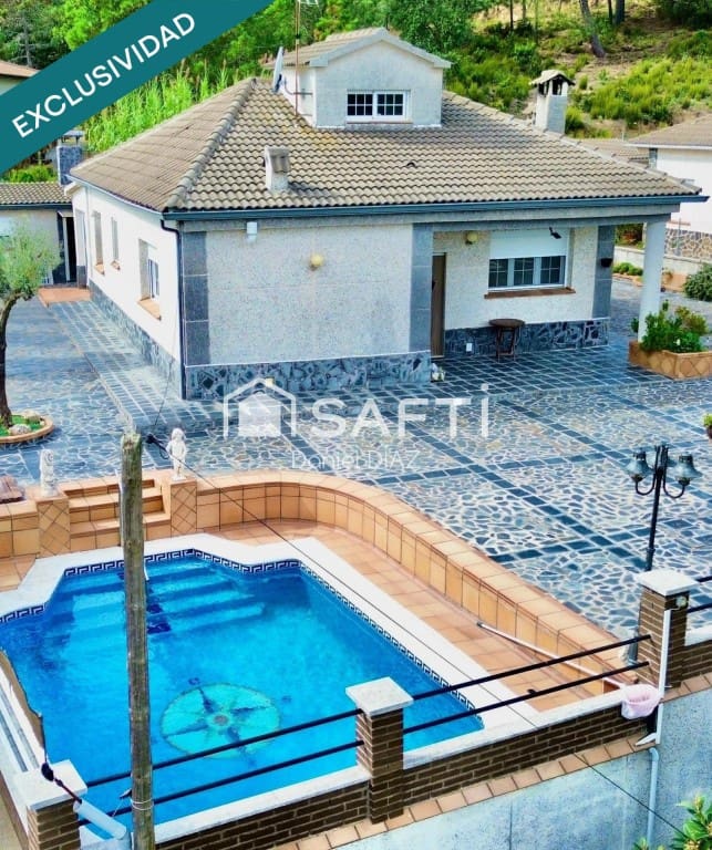 4 quarto Moradia para venda em Riudarenes com piscina garagem - 265 000 € (Ref: 9711882)