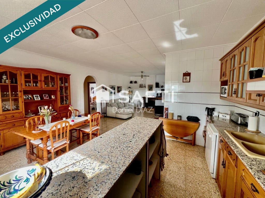 4 quarto Moradia para venda em Riudarenes com piscina garagem - 265 000 € (Ref: 9711882)