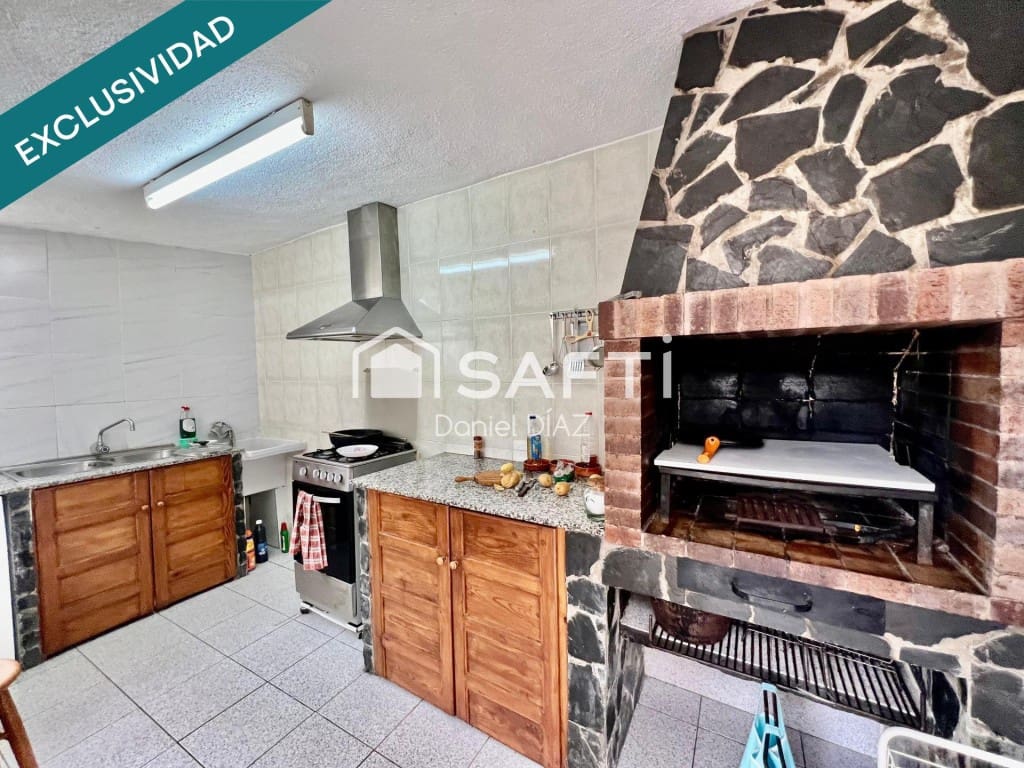 4 quarto Moradia para venda em Riudarenes com piscina garagem - 265 000 € (Ref: 9711882)