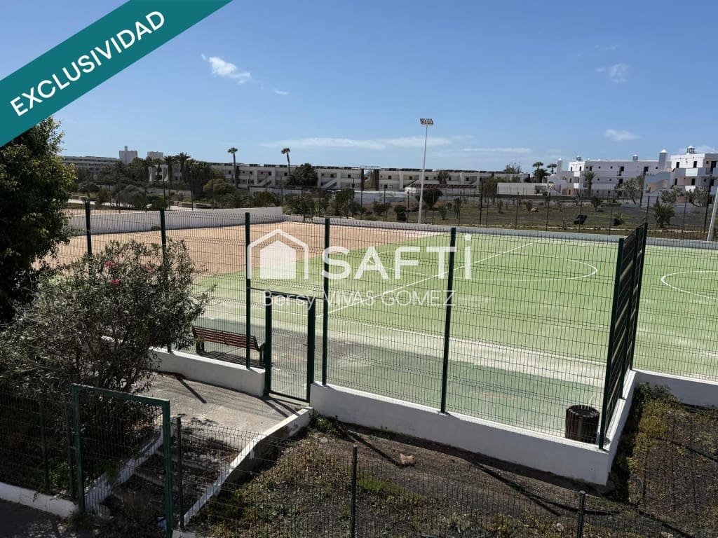 1 bedroom Apartment for sale in Costa Teguise with pool - € 250,000 (Ref: 9711884)