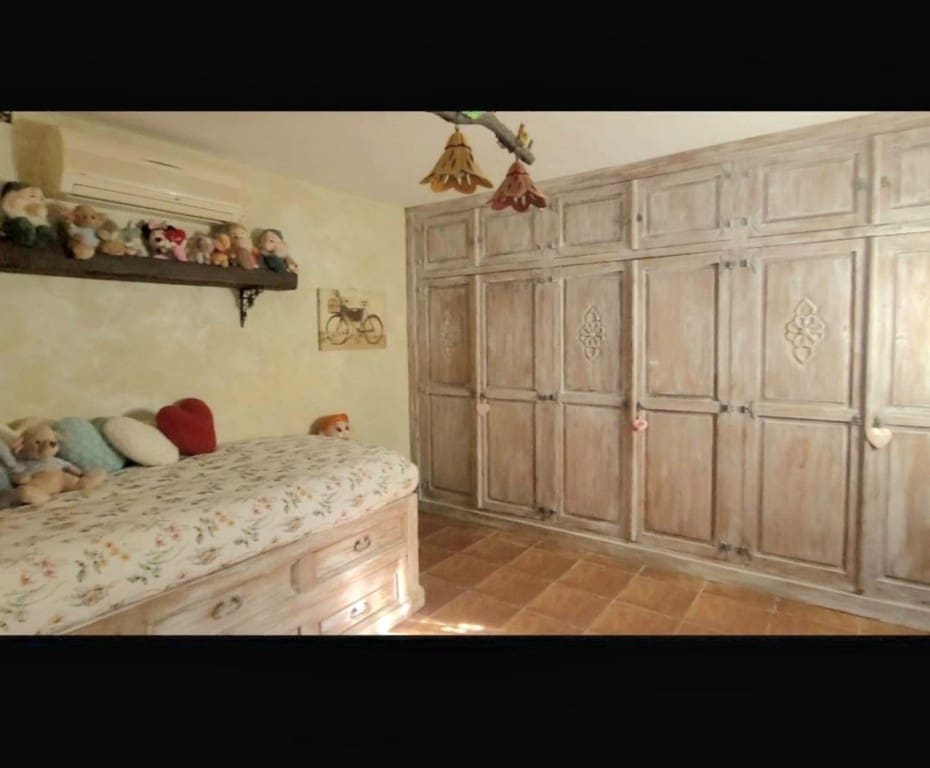 Chalet de 3 habitaciones en Cártama en venta - 498.000 € (Ref: 9711885)