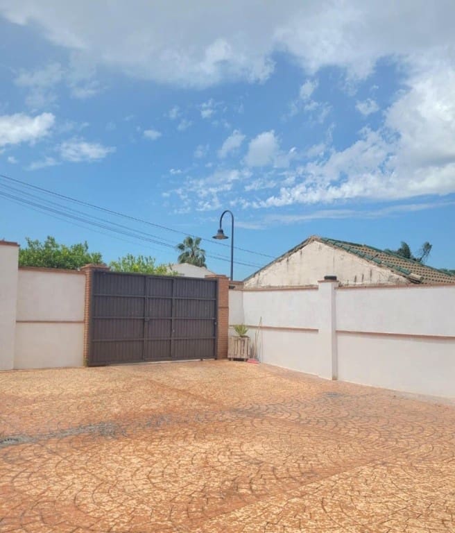 Chalet de 3 habitaciones en Cártama en venta - 498.000 € (Ref: 9711885)