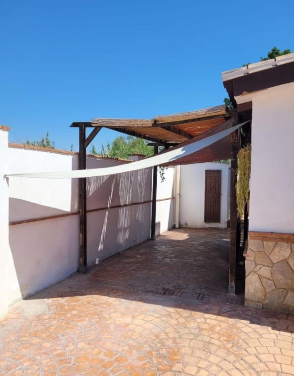 Chalet de 3 habitaciones en Cártama en venta - 498.000 € (Ref: 9711885)