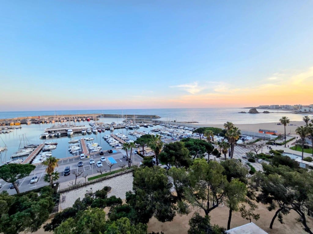 1 bedroom Apartment for sale in Blanes - € 273,000 (Ref: 9711886)