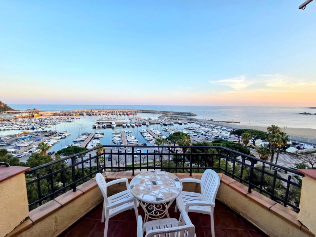 1 bedroom Apartment for sale in Blanes - € 273,000 (Ref: 9711886)