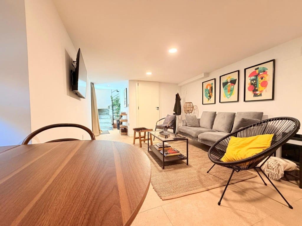 2 bedroom Finca/Country House for sale in Poio - € 227,700 (Ref: 9711887)