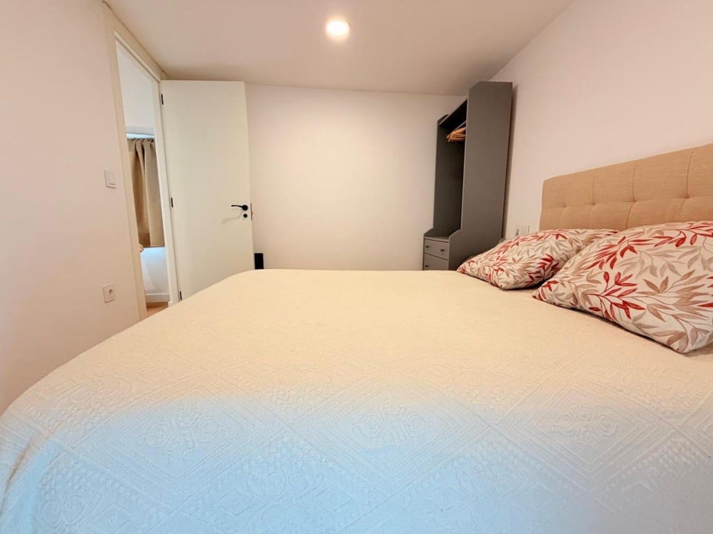 2 bedroom Finca/Country House for sale in Poio - € 227,700 (Ref: 9711887)