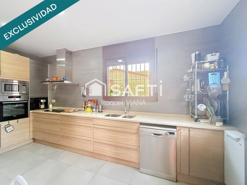 5 Zimmer Villa zu verkaufen in Abrera mit Pool Garage - 650.000 € (Ref: 9711888)