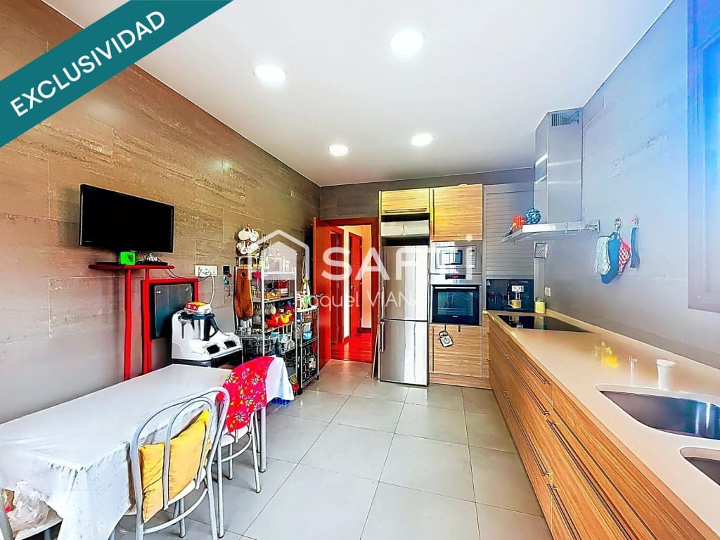 5 Zimmer Villa zu verkaufen in Abrera mit Pool Garage - 650.000 € (Ref: 9711888)