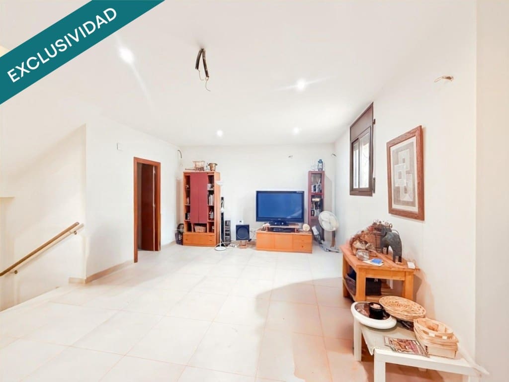 5 Zimmer Villa zu verkaufen in Abrera mit Pool Garage - 650.000 € (Ref: 9711888)