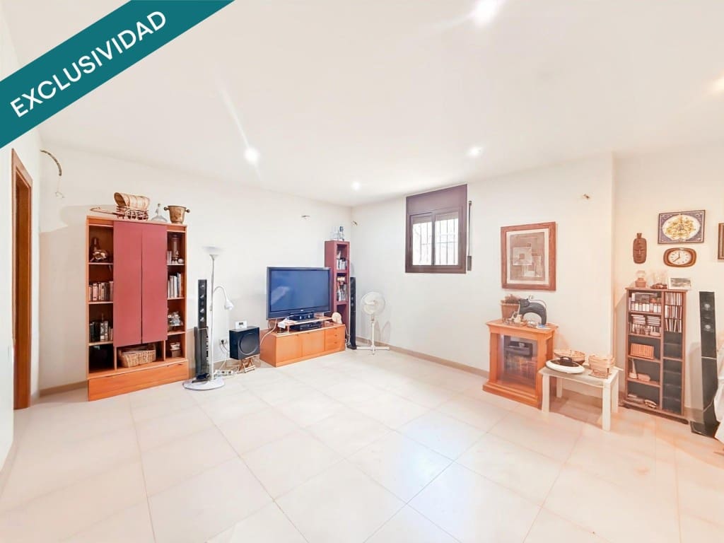 5 Zimmer Villa zu verkaufen in Abrera mit Pool Garage - 650.000 € (Ref: 9711888)