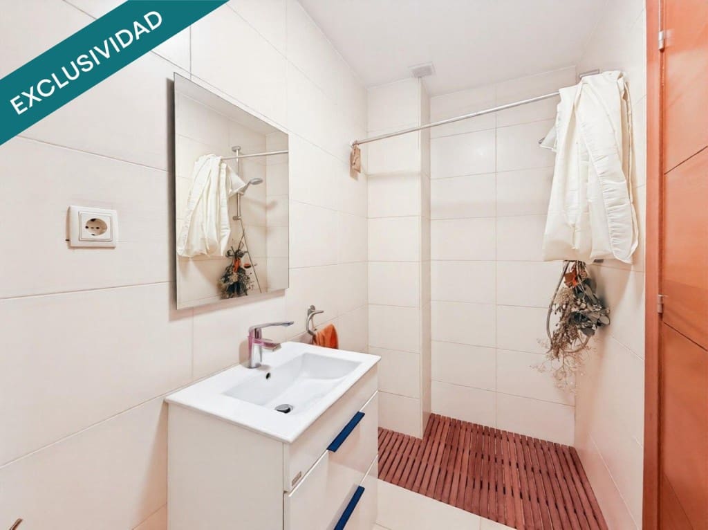 5 Zimmer Villa zu verkaufen in Abrera mit Pool Garage - 650.000 € (Ref: 9711888)